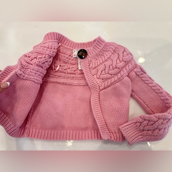 Cable knit girls cardigan sweater with one button closure - Size 4 - GAP - Picture 5 of 8